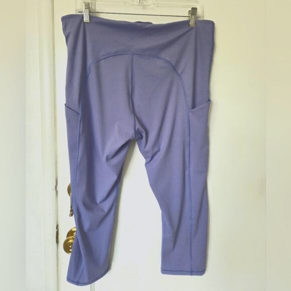 Athleta Purple Ultimate Stash Pocket Capri Leggings XL - Picture 3 of 8